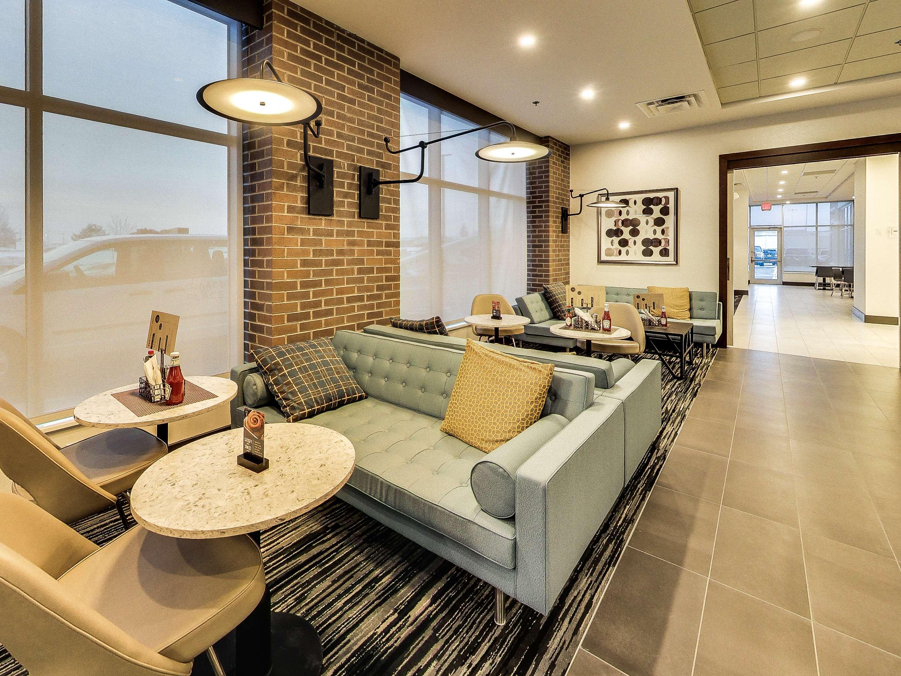 Hyatt Place Edmonton West Екстер'єр фото