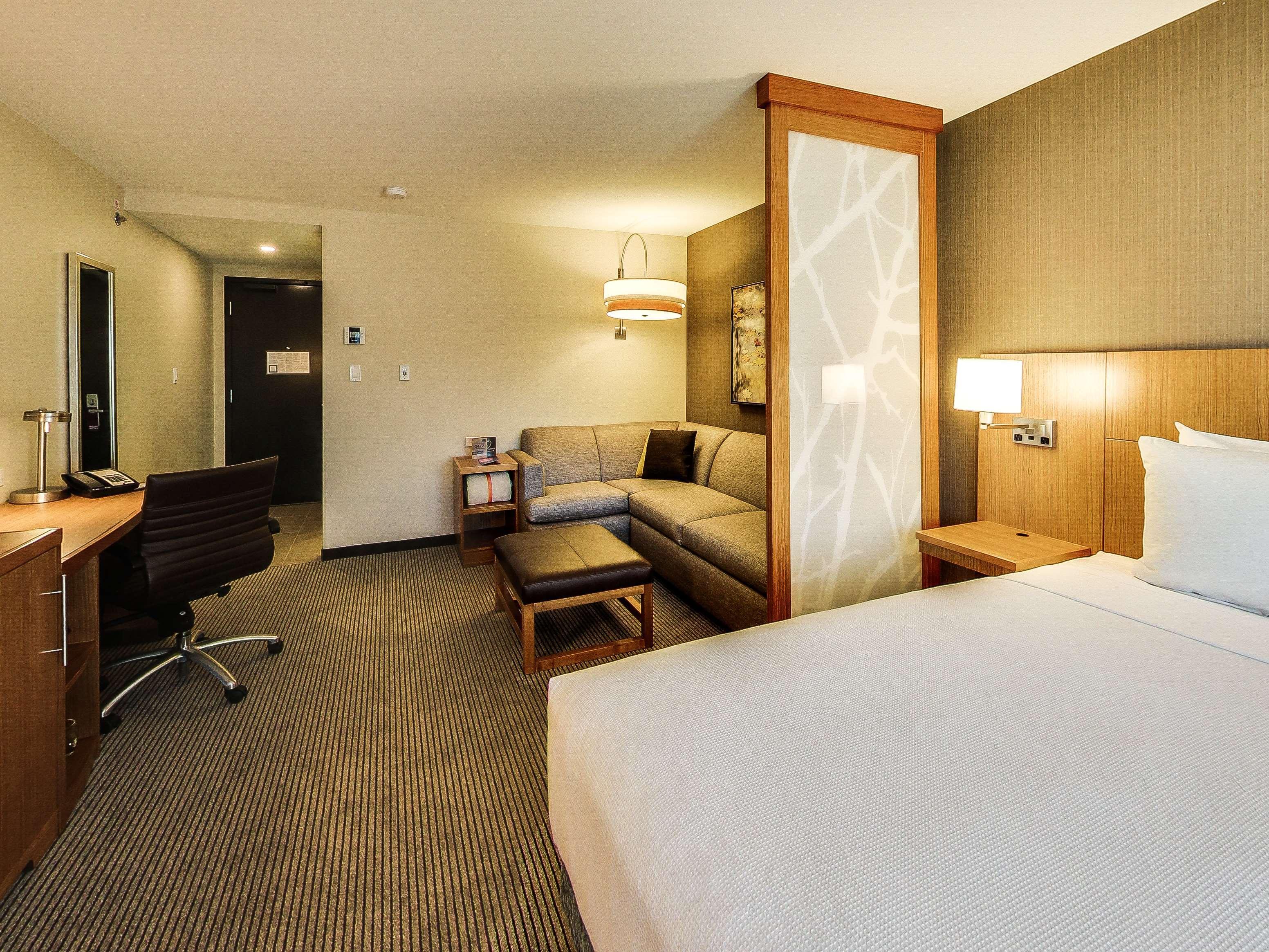 Hyatt Place Edmonton West Екстер'єр фото