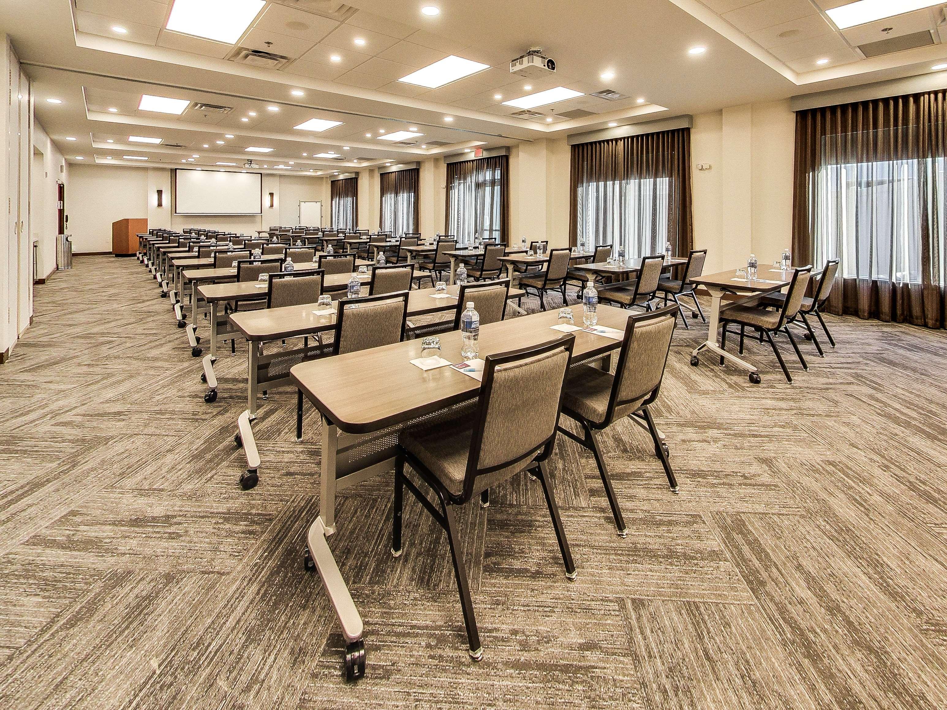 Hyatt Place Edmonton West Екстер'єр фото